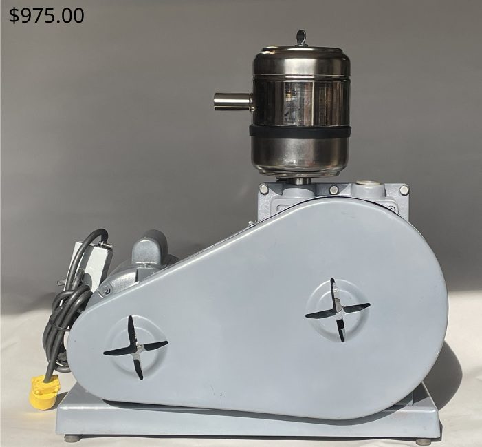 Welch 1402 — Old Style vacuum pump